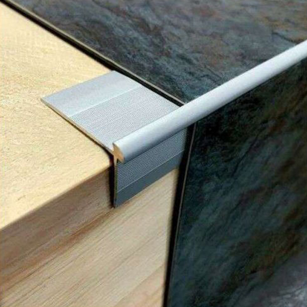 40mm x 26mm Anodised LVT Aluminium  Stair Nosing Edge Profile For 3mm Flooring