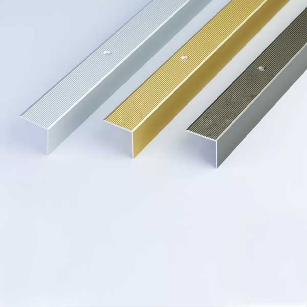 Anti Non Slip 30R Anodised 0.9m Long Aluminum Stair Edge Nosing Trim